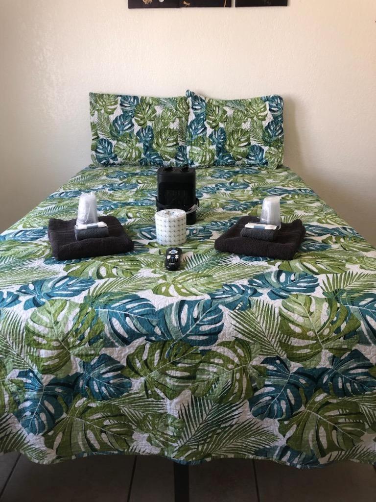 Spring Valley  Crown Inn & Suites المظهر الخارجي الصورة